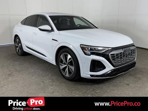 2024 Audi Q8 e-tron Premium Plus