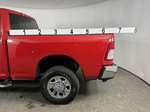 2024 RAM 2500 Big Horn 4x4 Crew Cab 6'4 Box