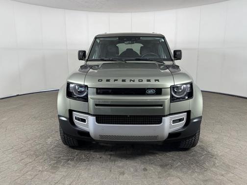 2024 Land Rover Defender 110 P300