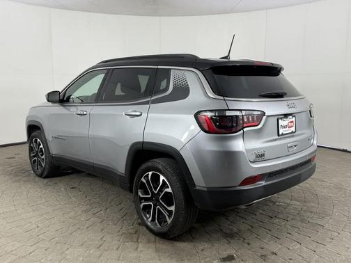 Billet Silver Metallic Clearcoat 2023 Jeep Compass Limited