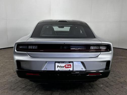 Triple Nickel 2025 Dodge Charger Daytona R/T