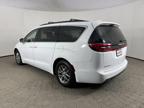 2021 Chrysler Pacifica Touring FWD