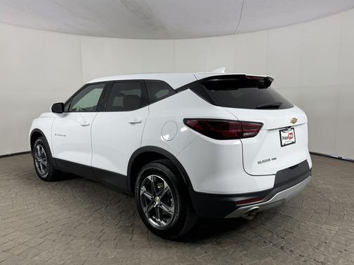Summit White 2025 Chevrolet Blazer 2LT