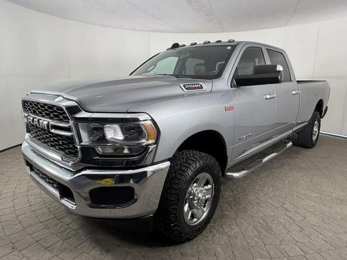 Billet Silver Metallic Clearcoat 2022 RAM 2500 Tradesman 4x4 Crew Cab 8' Box