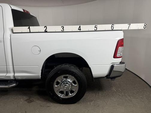 2024 RAM 2500 Big Horn 4x4 Crew Cab 6'4 Box