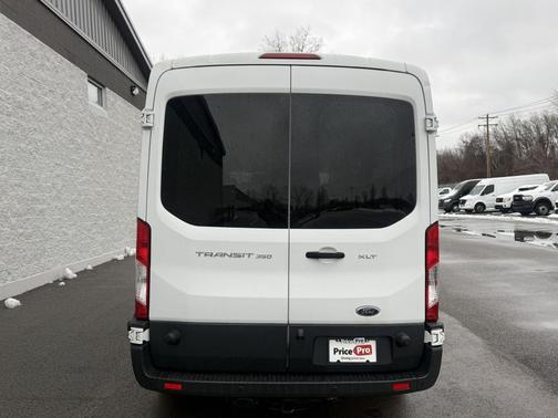2017 Ford Transit-350 XLT
