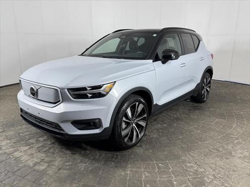 2021 Volvo XC40 Recharge Pure Electric P8