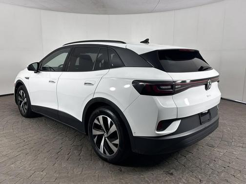Pure White 2023 Volkswagen ID.4 Pro