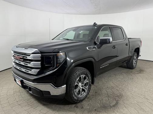 Onyx Black 2023 GMC Sierra 1500 SLE