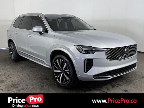 Silver Dawn Metallic 2025 Volvo XC90 2025.5 B5 Core 7-Seater w/HTD Leather/Sunroof