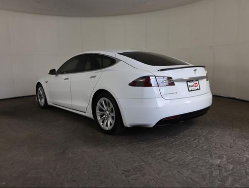 2016 Tesla Model S 75D