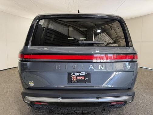 LA Silver 2022 Rivian R1S Launch Ed. AWD w/Leather HTD/Vent