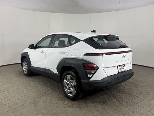 2024 Hyundai KONA SE AWD