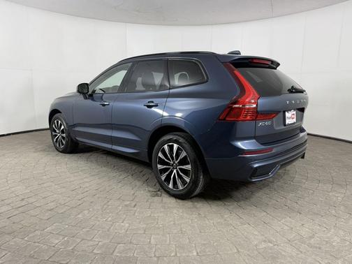2025 Volvo XC60 Plus