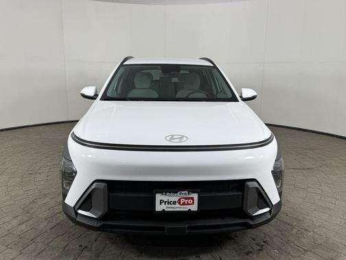 2025 Hyundai KONA SEL FWD