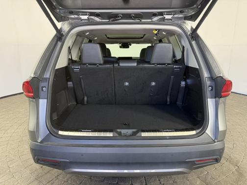 Heavy Metal 2025 Toyota Grand Highlander Platinum