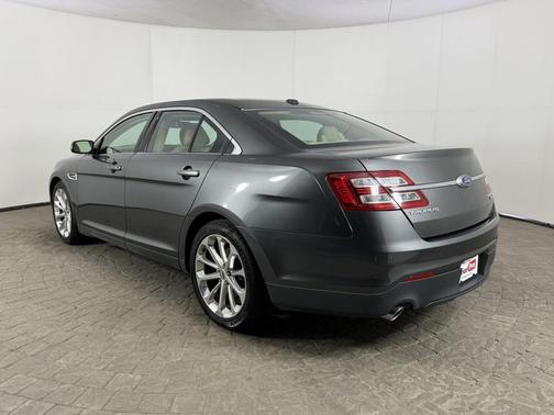 Magnetic Metallic 2018 Ford Taurus Limited FWD