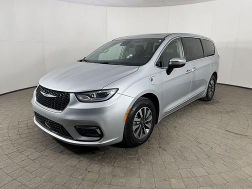 2023 Chrysler Pacifica Hybrid Limited