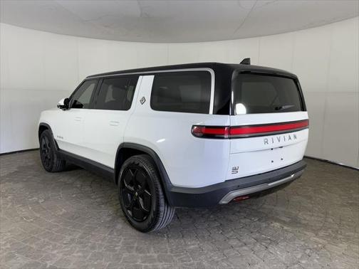 2023 Rivian R1S Adventure Dual-Motor Max Pack