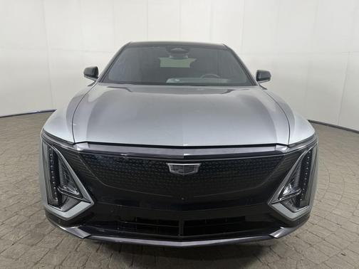 Argent Silver Metallic 2024 Cadillac LYRIQ Sport