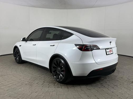 2023 Tesla Model Y Performance
