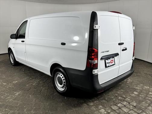 2021 Mercedes-Benz Metris Base