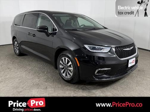 2023 Chrysler Pacifica Hybrid Touring L