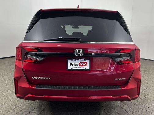 Radiant Red Metallic II 2025 Honda Odyssey Sport-L Auto