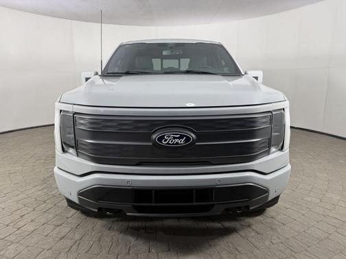 2024 Ford F-150 Lightning LARIAT