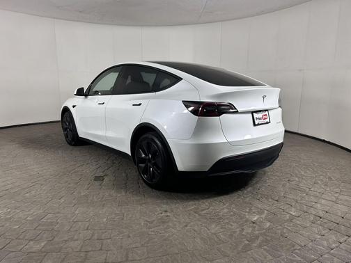 2024 Tesla Model Y Long Range Dual Motor All-Wheel Drive