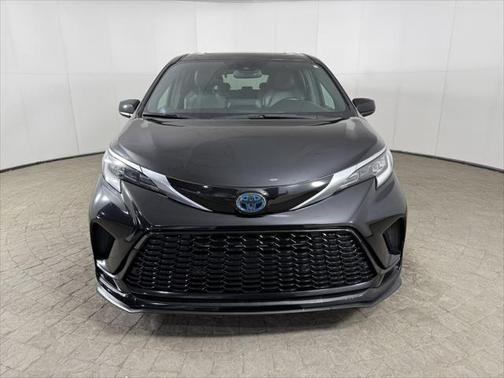 2021 Toyota Sienna XSE 7 Passenger