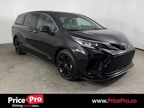 2021 Toyota Sienna XSE 7 Passenger