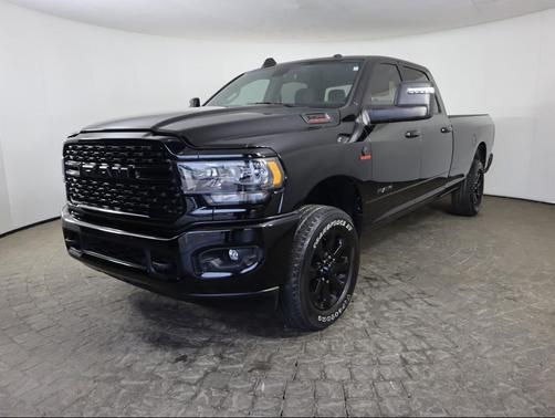 2024 RAM 3500 Big Horn Crew Cab 4x4 8' Box