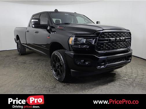 2024 RAM 3500 Big Horn Crew Cab 4x4 8' Box