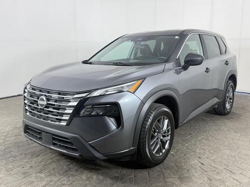 Gun Metallic 2024 Nissan Rogue S