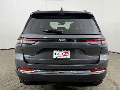 Baltic Gray Metallic Clearcoat 2022 Jeep Grand Cherokee 4xe Base