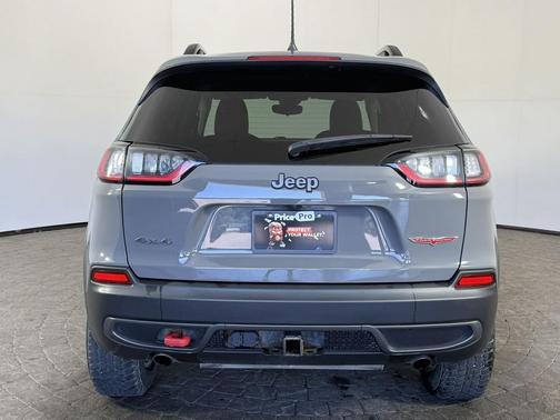 Sting-Gray Clearcoat 2022 Jeep Cherokee Trailhawk