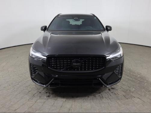 2024 Volvo XC60 Recharge Plug-In Hybrid T8 Ultimate Black Edition