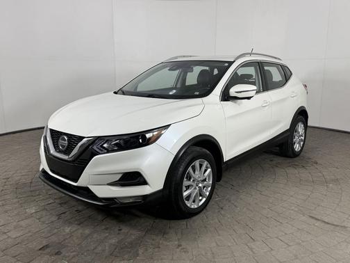 2022 Nissan Rogue Sport SV