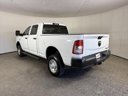 2023 RAM 2500 Tradesman Crew Cab 4x4 6'4' Box