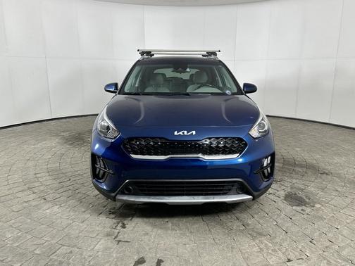 2022 Kia Niro LXS