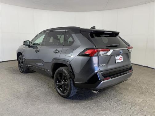 2021 Toyota RAV4 Hybrid SE