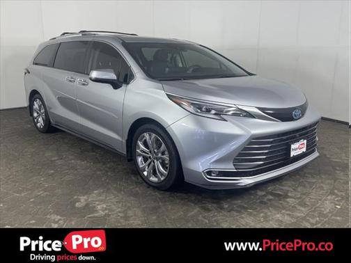 2023 Toyota Sienna Platinum 7 Passenger