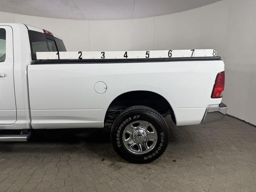 2017 RAM 3500 SLT 4x4 Reg Cab 6.4L Hemi 8' Box