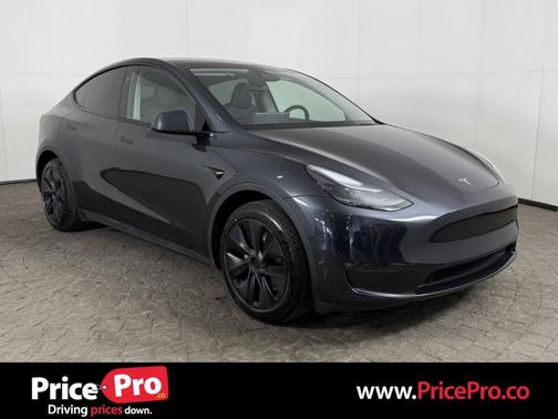 Stealth Grey 2024 Tesla Model Y Long Range