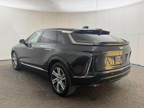 Stellar Black Metallic 2024 Cadillac LYRIQ Tech