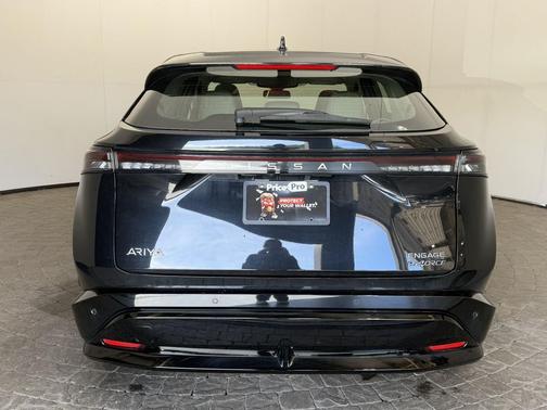 Black Diamond Pearl 2024 Nissan ARIYA ENGAGE e-4ORCE AWD w/HTD Seats