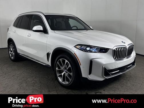Mineral White Metallic 2026 BMW X5 xDrive40i Sports Activity Vehicle