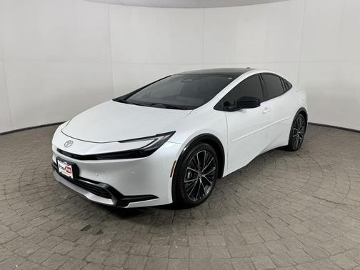 2024 Toyota Prius XLE