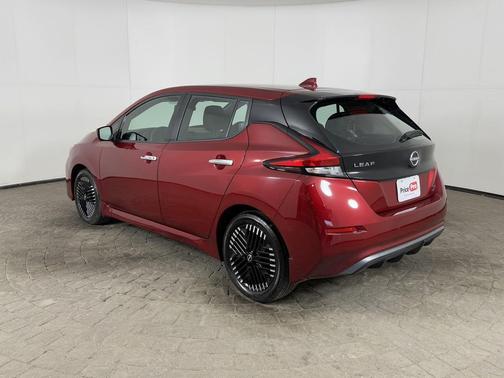 2023 Nissan Leaf SV PLUS 60 kWh